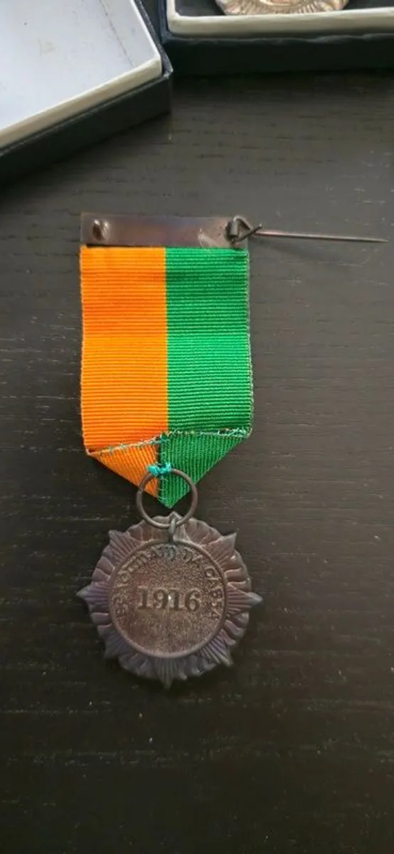 2 Reproduction 1916 and 1966 (Silver) medals for sale - Image 2