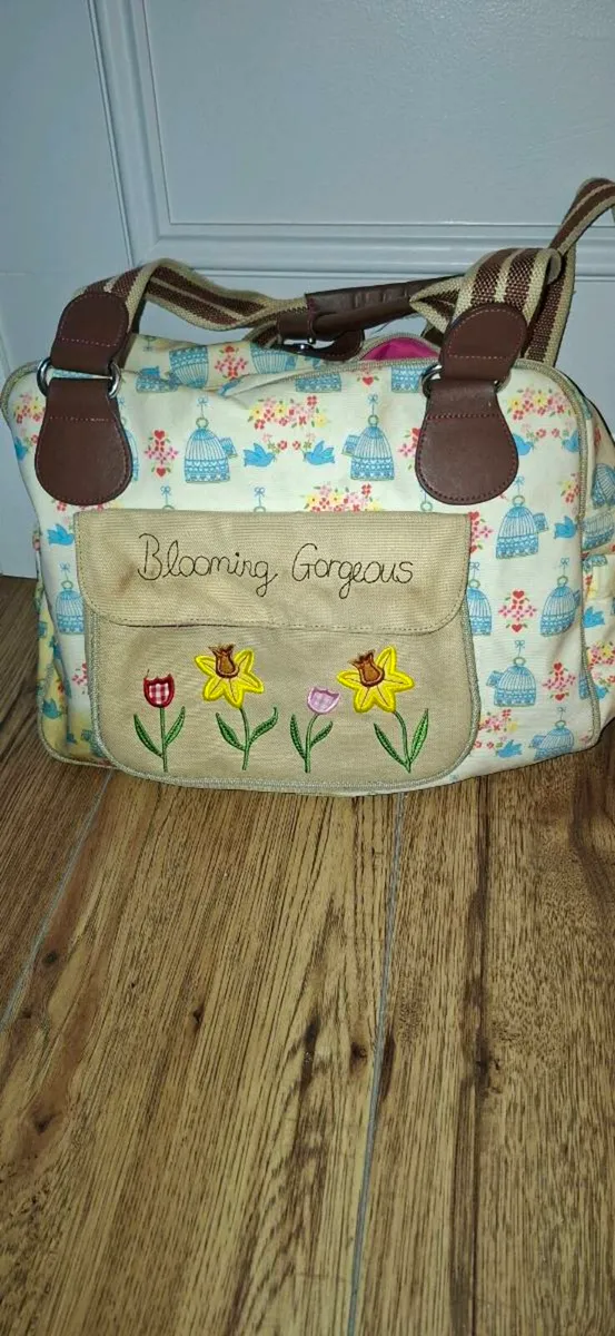 Baby changing bag - Image 1