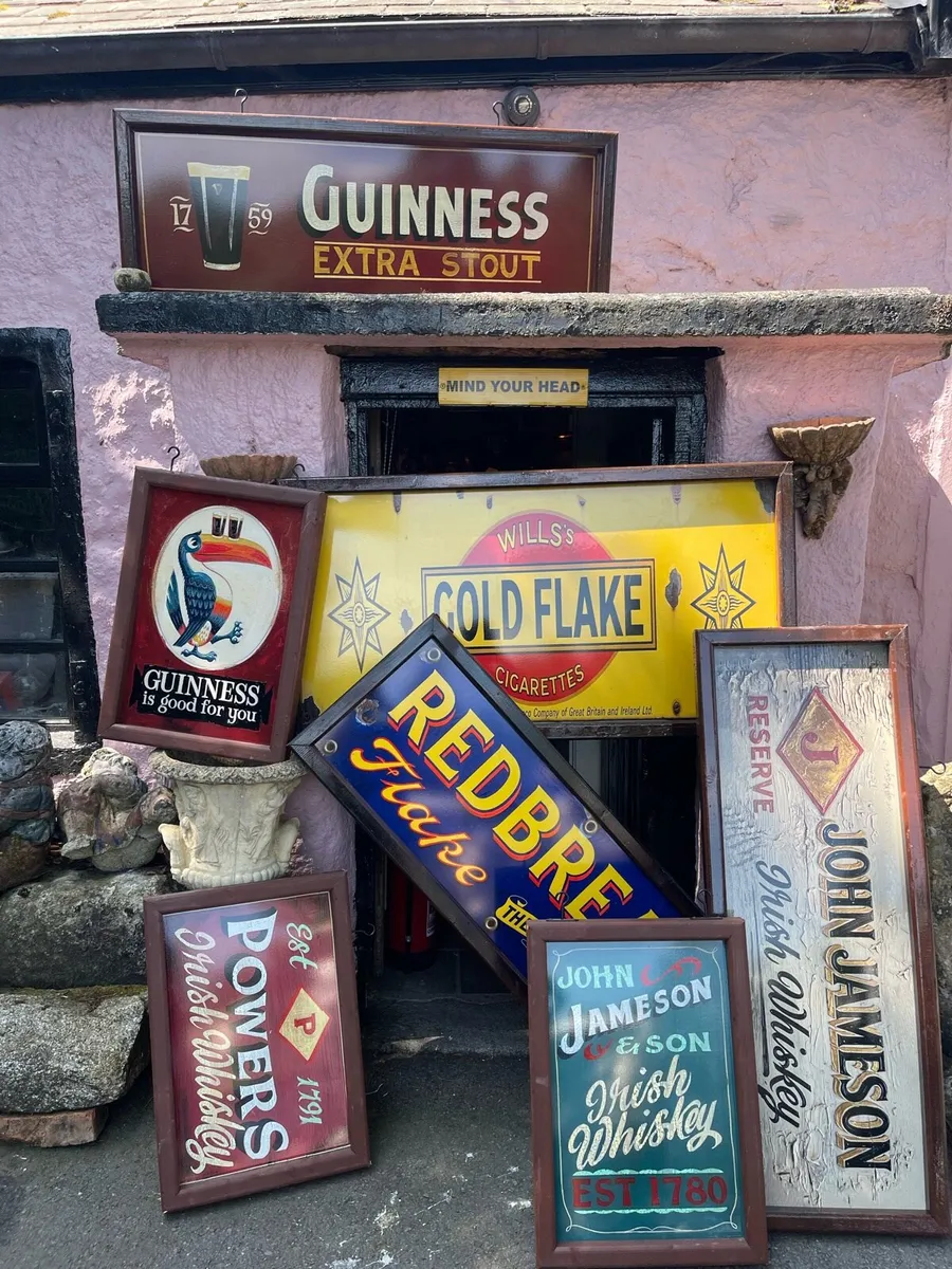 Irish 🇮🇪 pub memorabilia - Image 2