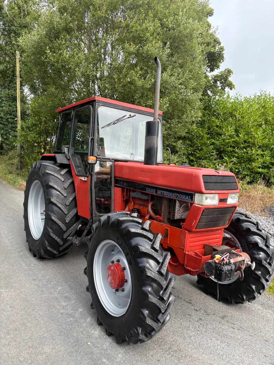 Case 895 Tractor - Image 3