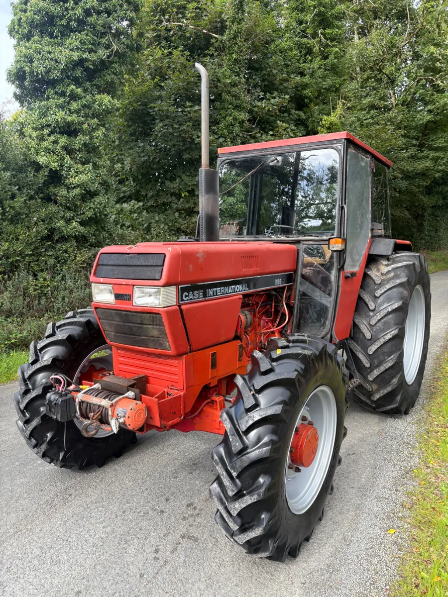 Case 895 Tractor - Image 1