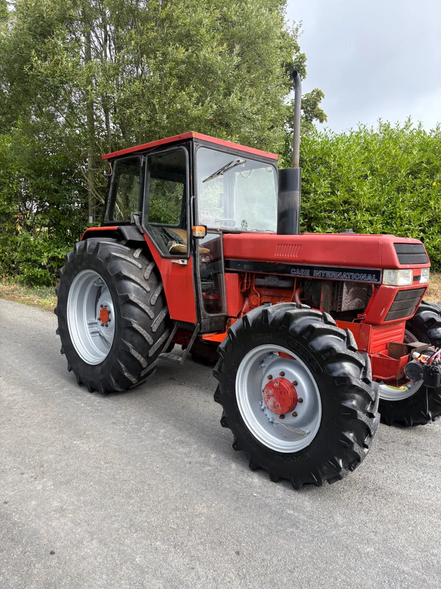 Case 895 Tractor - Image 2