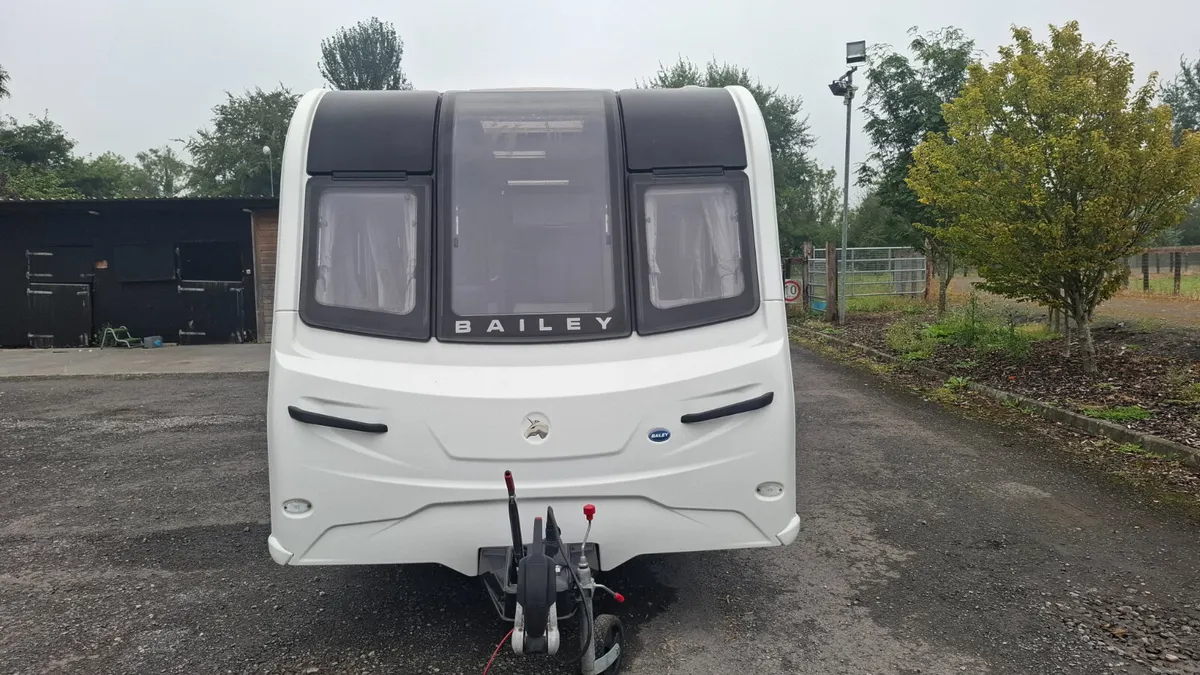 Bailey Unicorn 4 berth caravan - Image 2