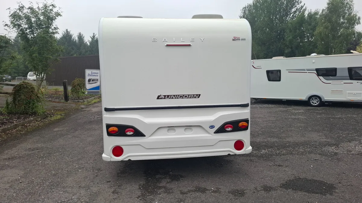 Bailey Unicorn 4 berth caravan - Image 4