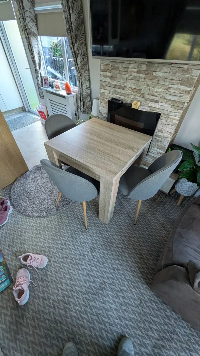Kitchen table & 3 chairs - Image 1