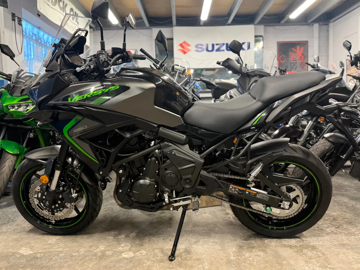 2025 Kawasaki Versys 650 - Image 4