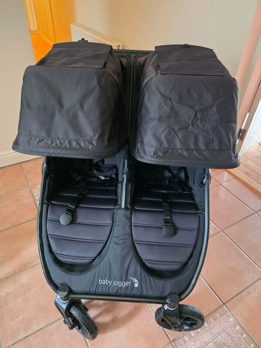Baby Jogger Double Buggy - Image 3