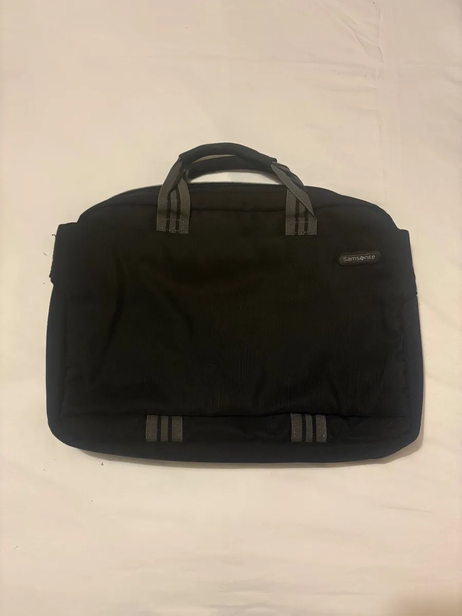 Laptop Carry Case (Samsonite) - Image 2