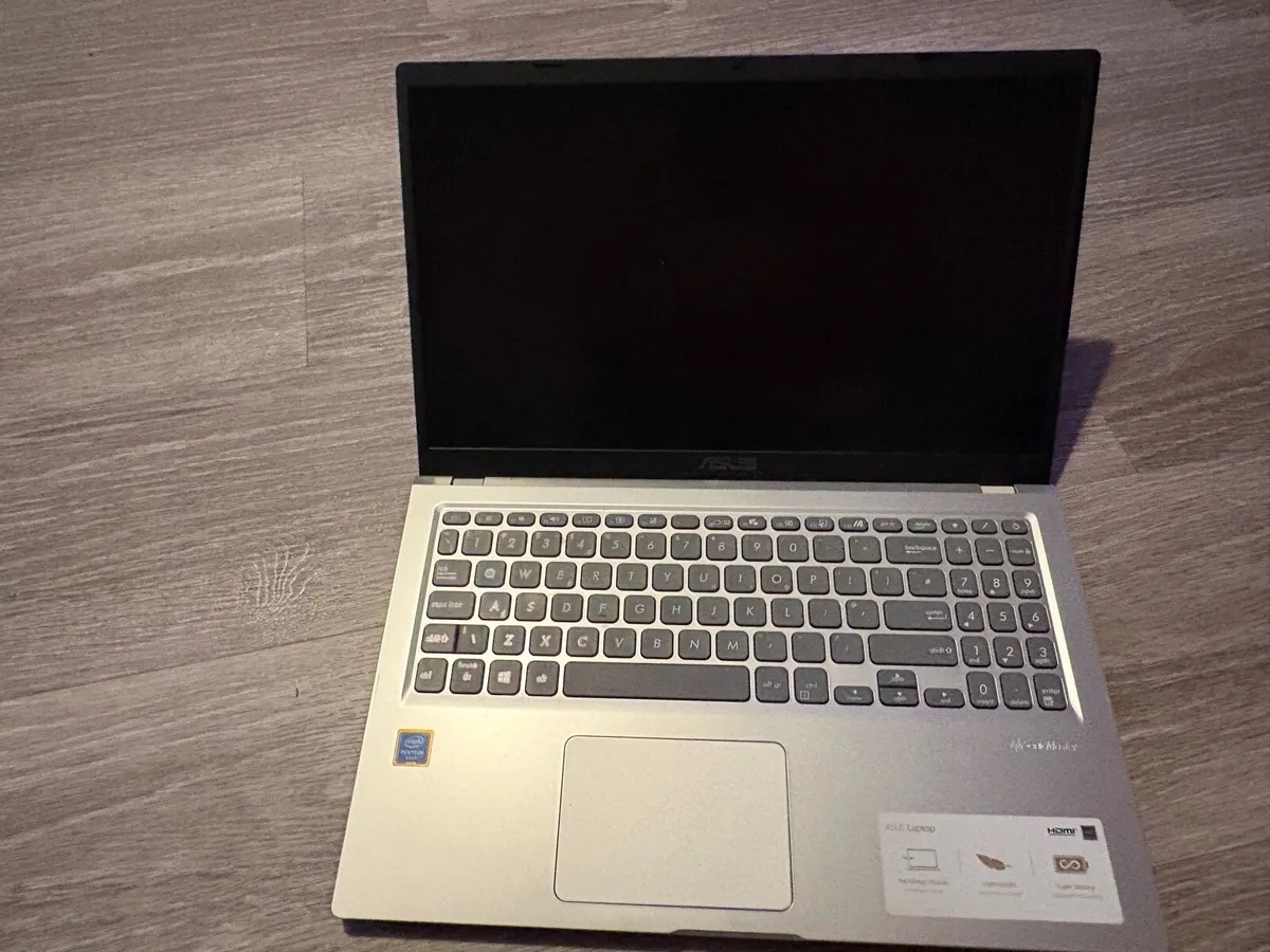 ASUS laptop - Image 1