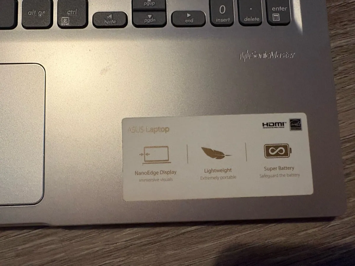 ASUS laptop - Image 3