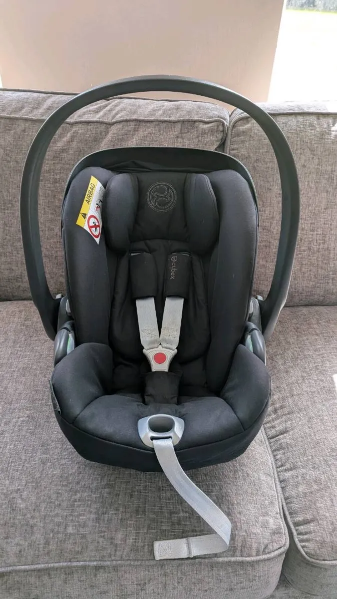 Cybex cloud T car seat - Image 1