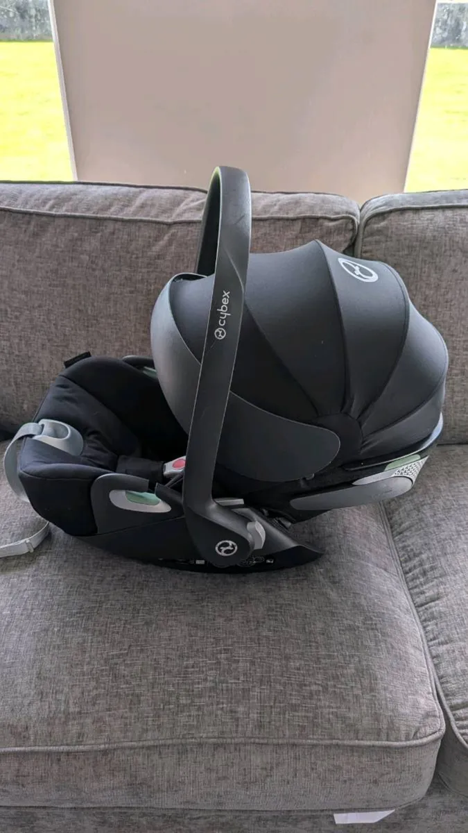 Cybex cloud T car seat - Image 2
