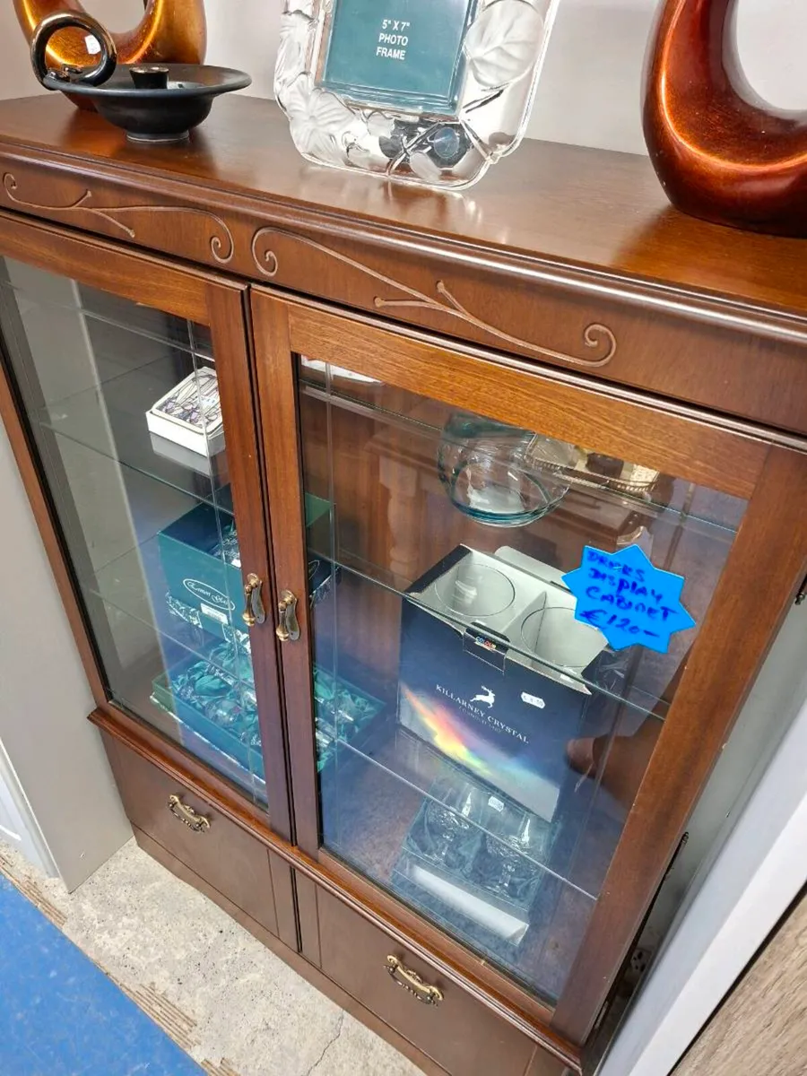 VINTAGE WOODEN DRINKS DISPLAY CABINET - Image 3
