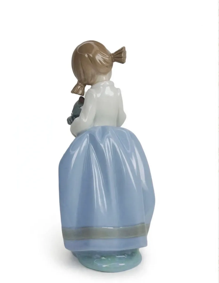 Vintage Lladro figurine - Image 3