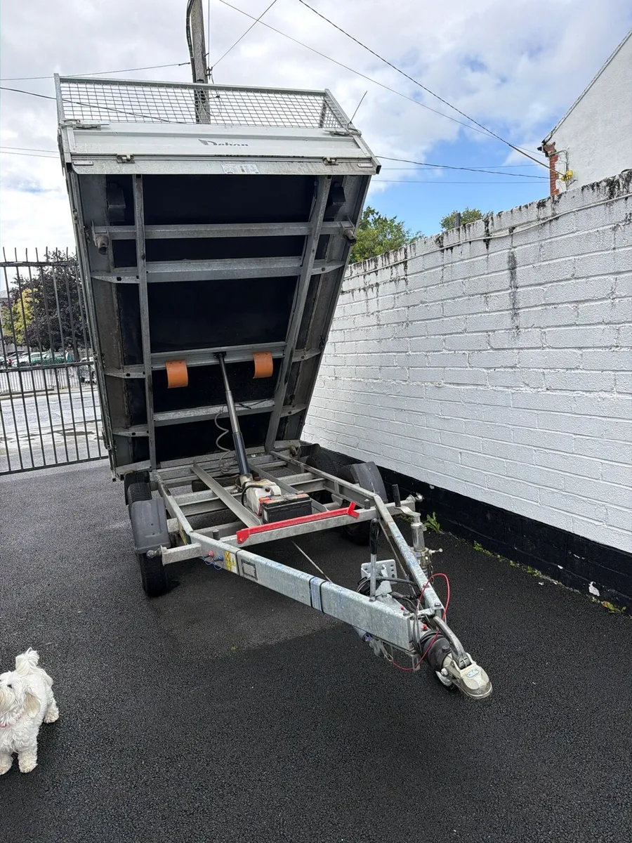 Debon 10 ft x6 ft 2.6 t 3 way electric tipper - Image 3