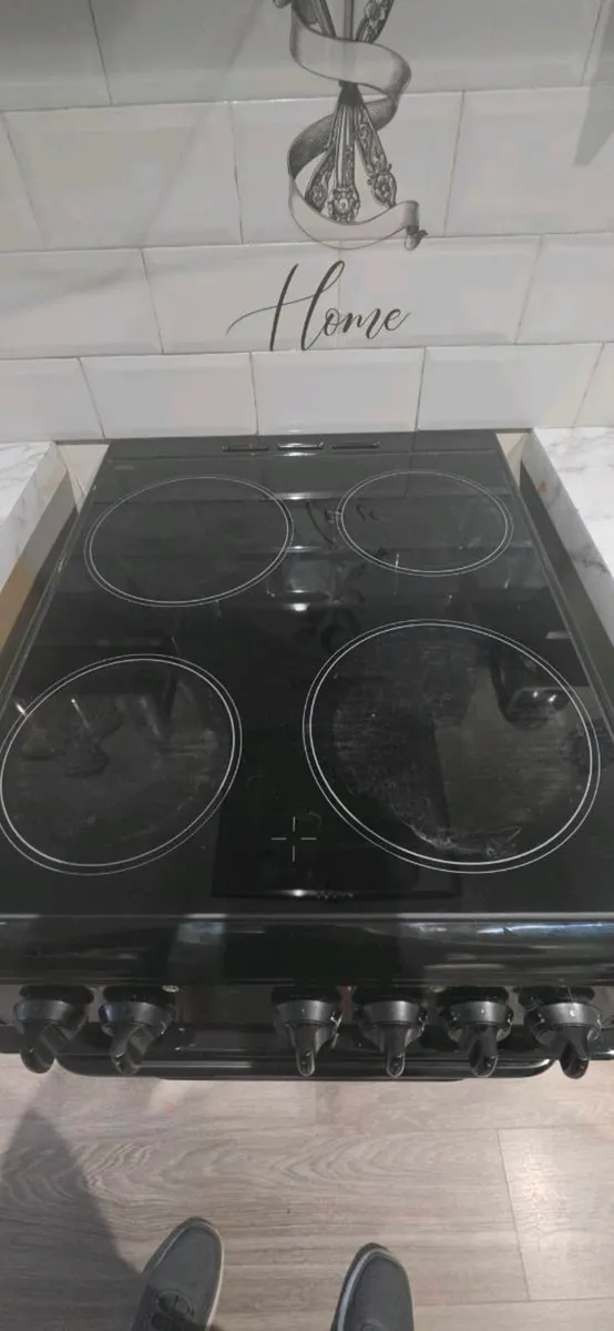 Electric cooker - Image 1