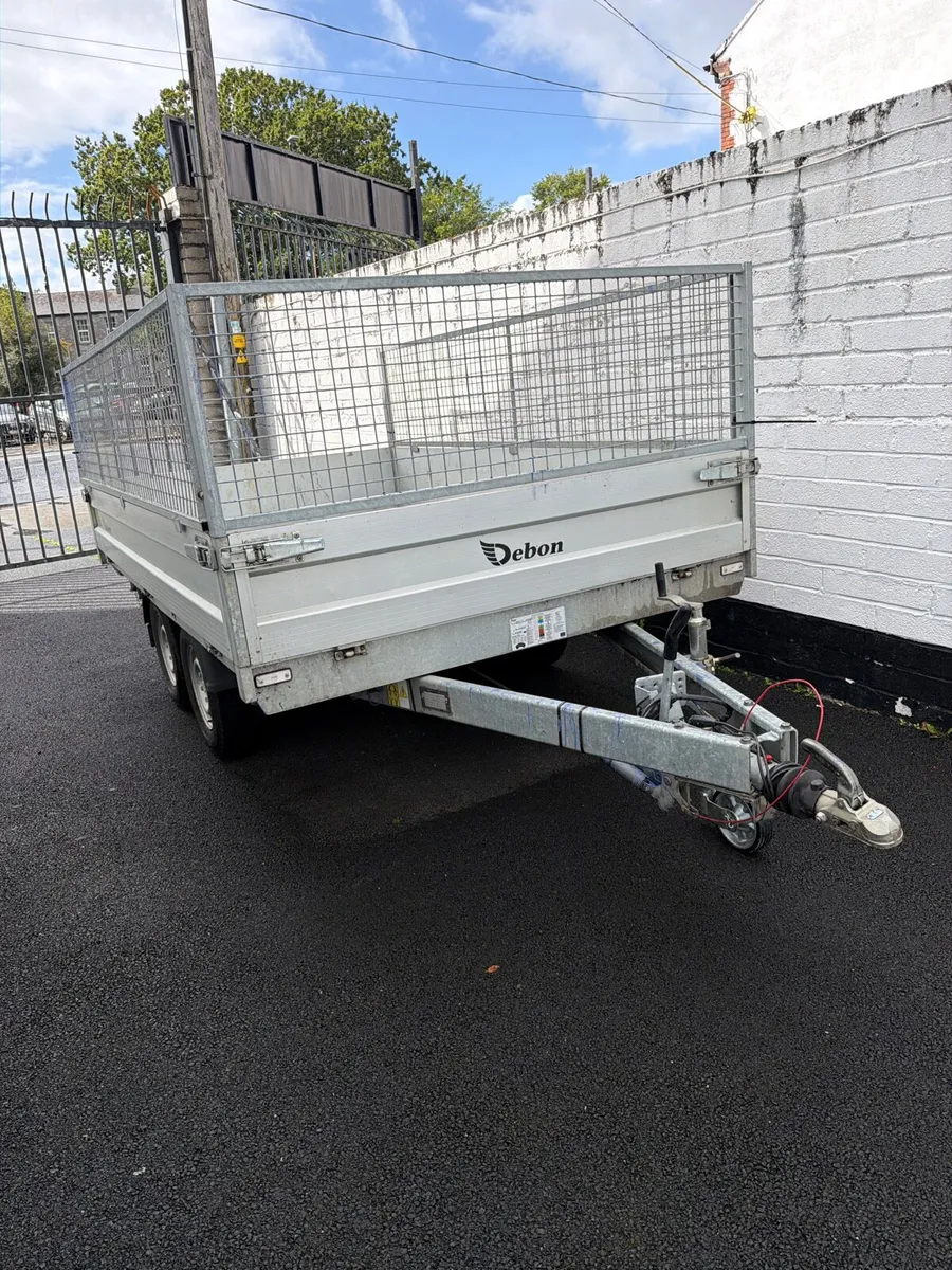 Debon 10 ft x6 ft 2.6 t 3 way electric tipper - Image 1