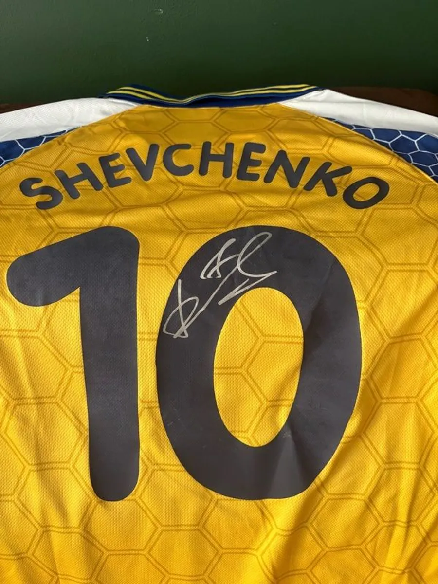 Shevchenko signed Ukraine shirt - Image 2