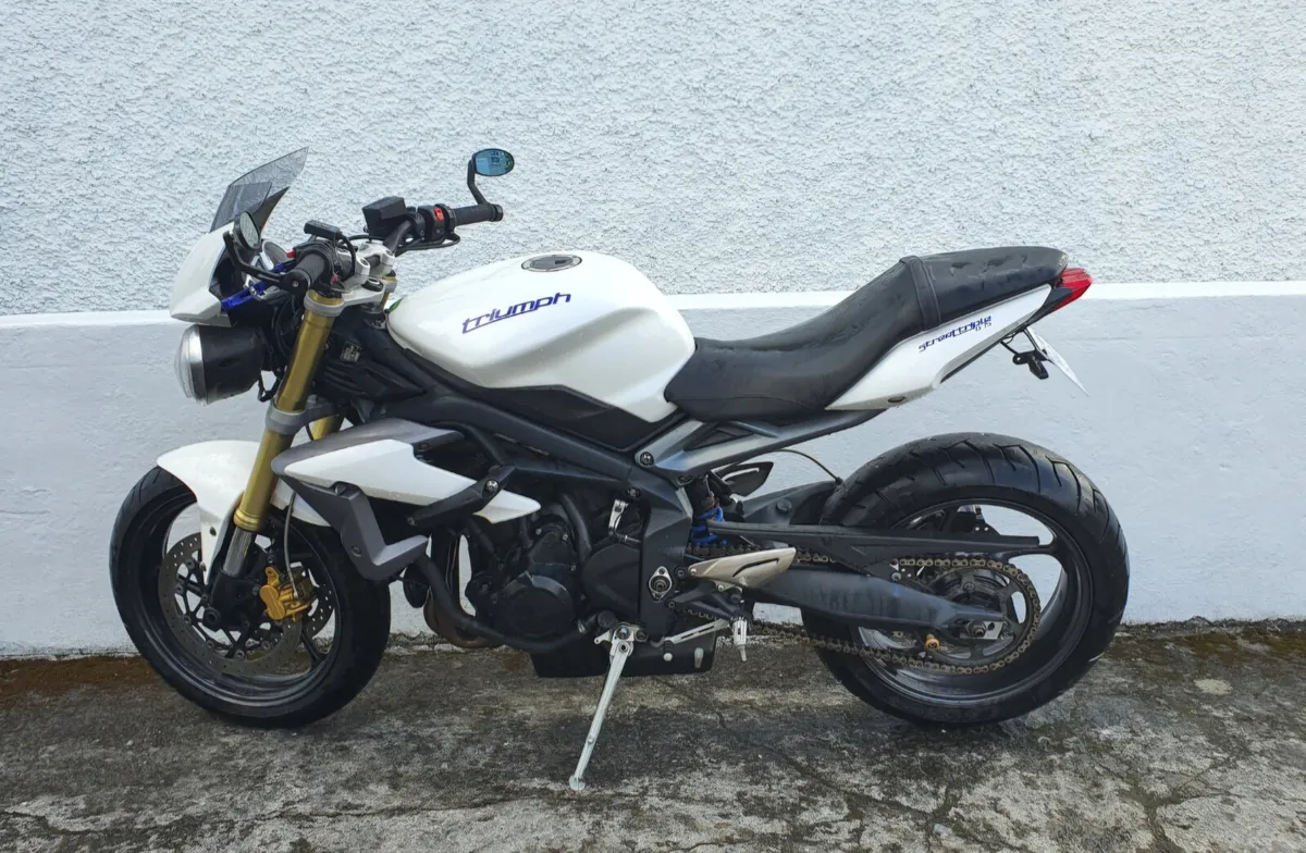 Street Triple x4 @ Doyles Athlone - Image 3