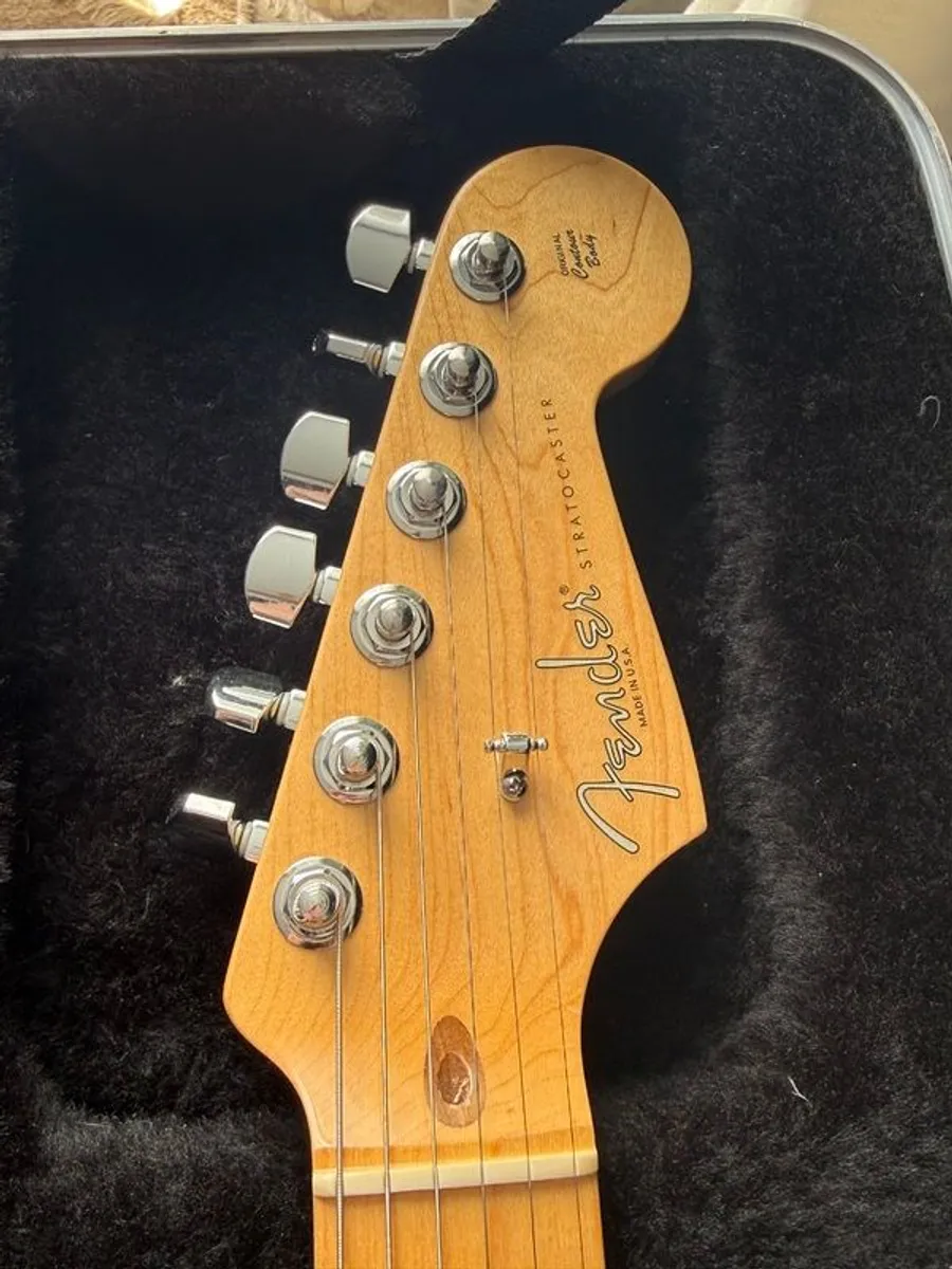 (New) Fender USA. Stratocaster Electric Guitar - Image 3