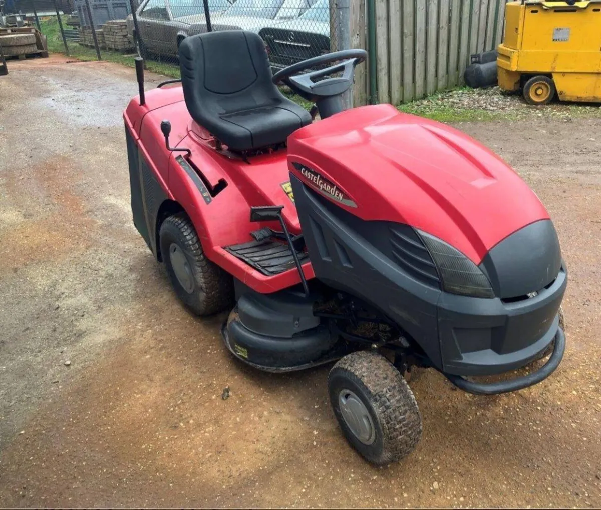 Castlegarden Ride on Mower