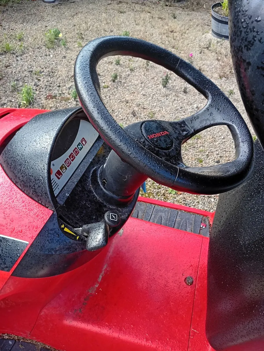 Honda ride on mower - Image 1