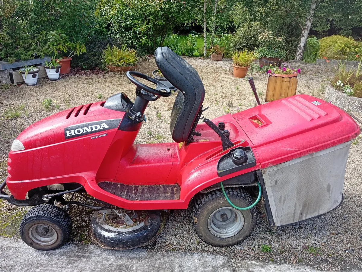 Honda ride on mower - Image 4