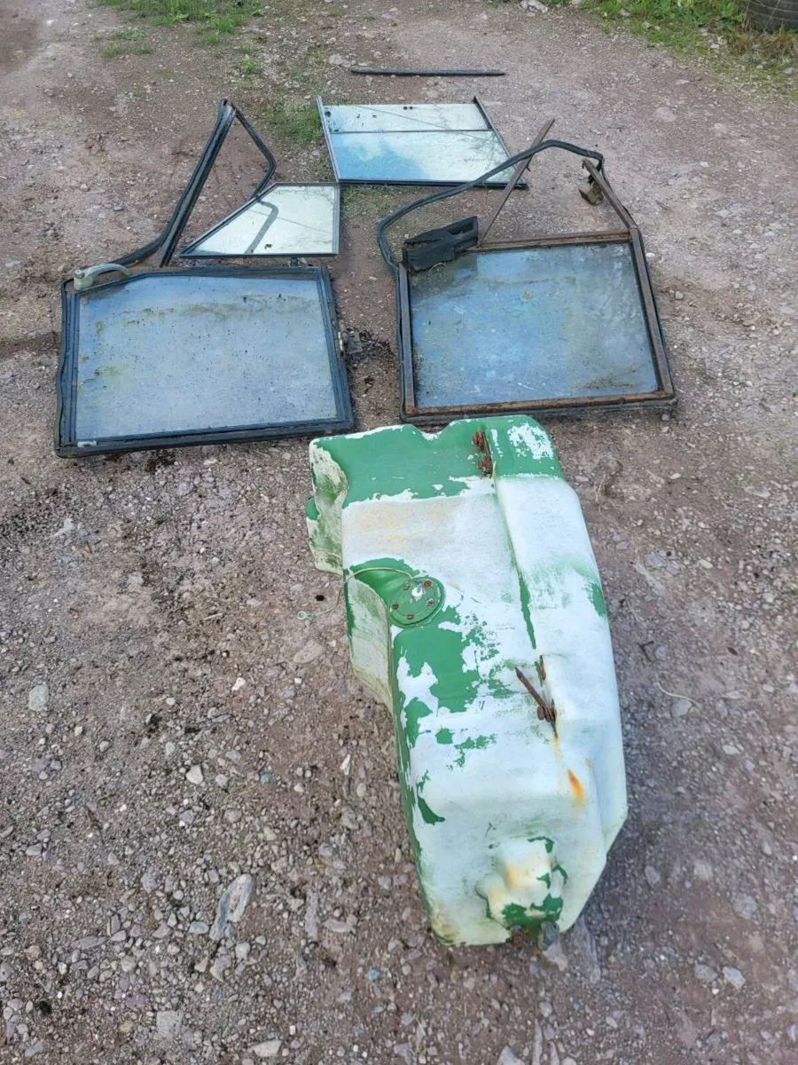 John Deere 2130 tank, cab glass, front weight. - Image 2