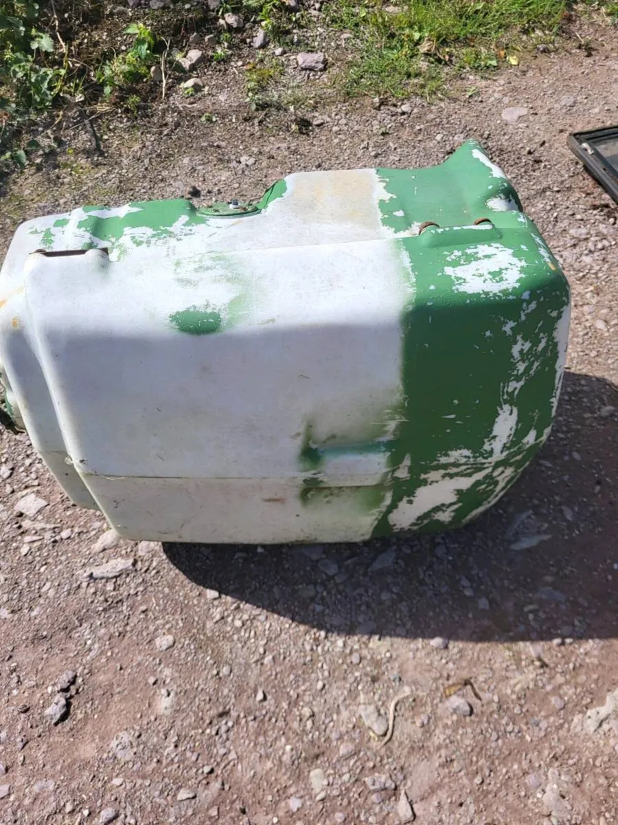 John Deere 2130 tank, cab glass, front weight. - Image 4