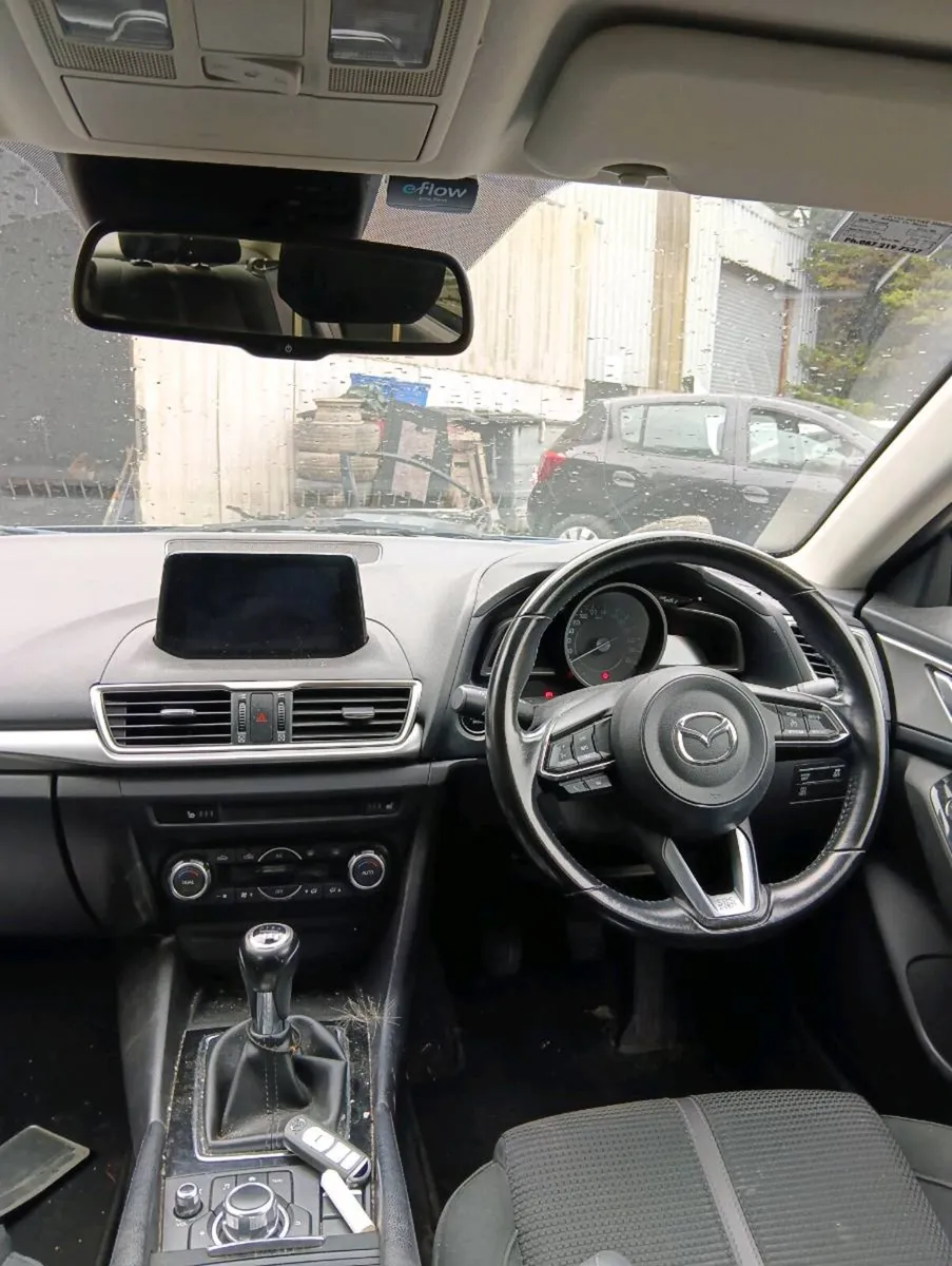 Breaking Mazda 3 2019 1.5 - Image 2