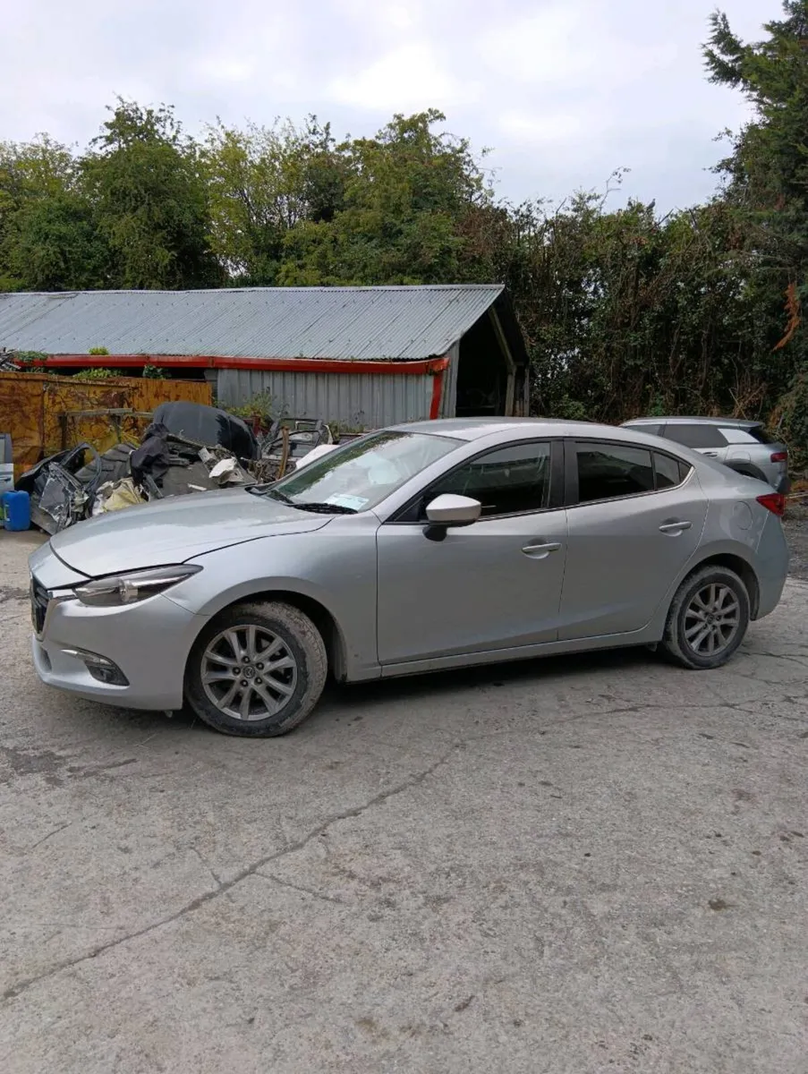 Breaking Mazda 3 2019 1.5 - Image 3