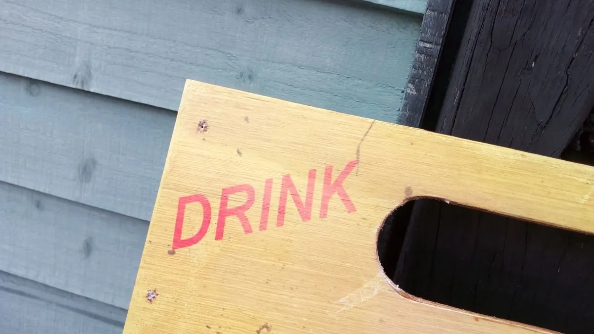 Coca Cola imitation crate end wall decor - Image 3