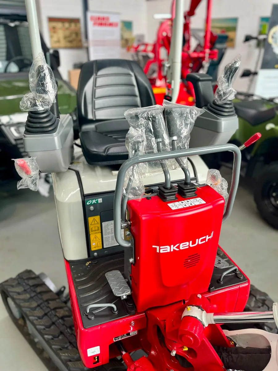 Takeuchi TB210R micro digger - Image 1