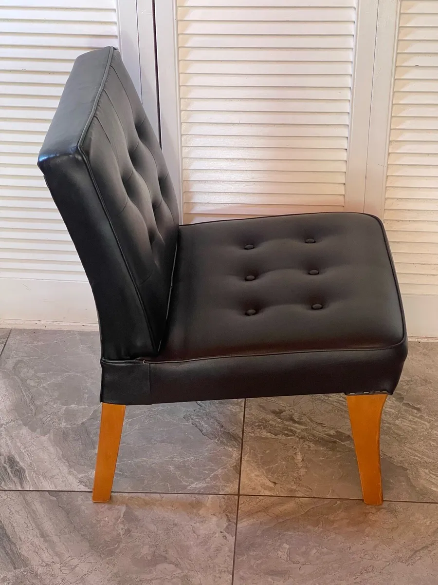 Mid century gallery chair - Image 2