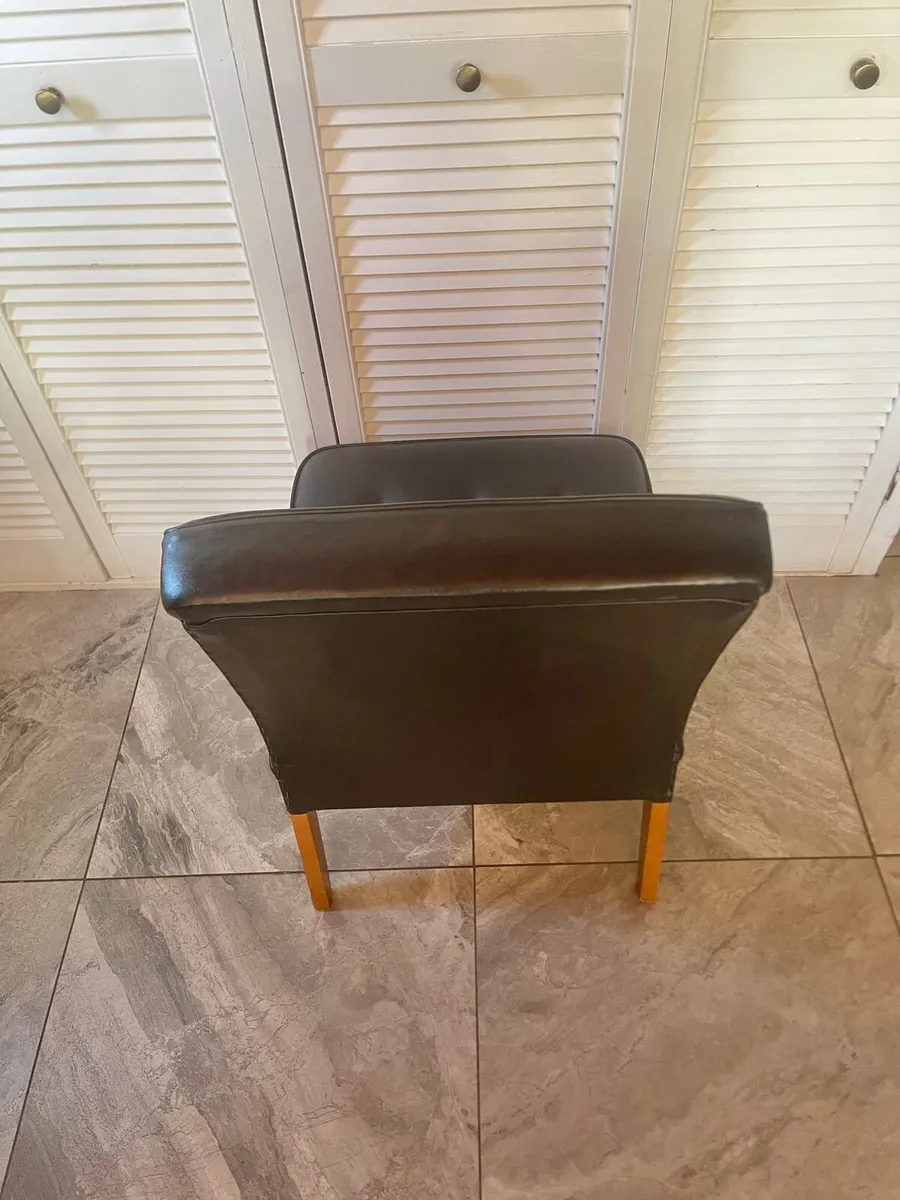 Mid century gallery chair - Image 3