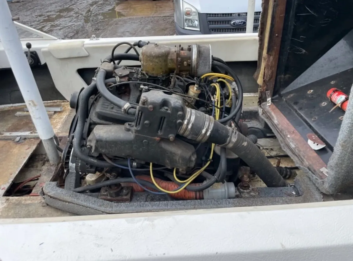 Mercruiser v8 engines. - Image 4