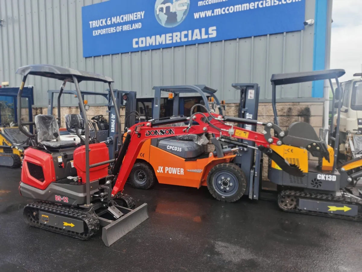 For Sale: Donson 1.5 Ton Mini Diggers - Image 2