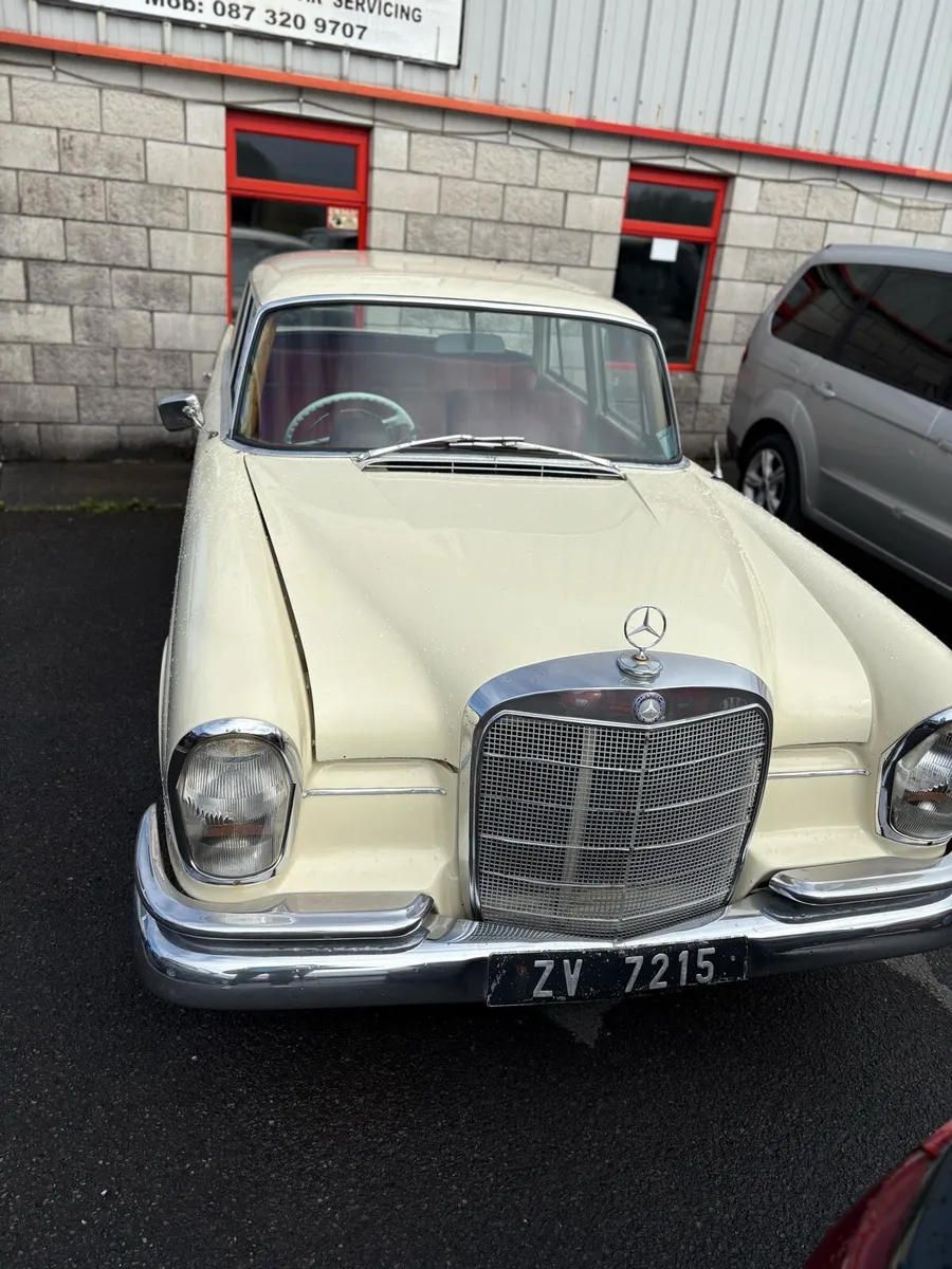 Mercedes Benz W 111 / 1966 - Image 1