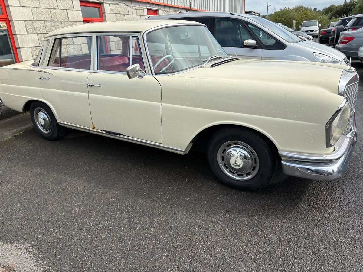 Mercedes Benz W 111 / 1966 - Image 2