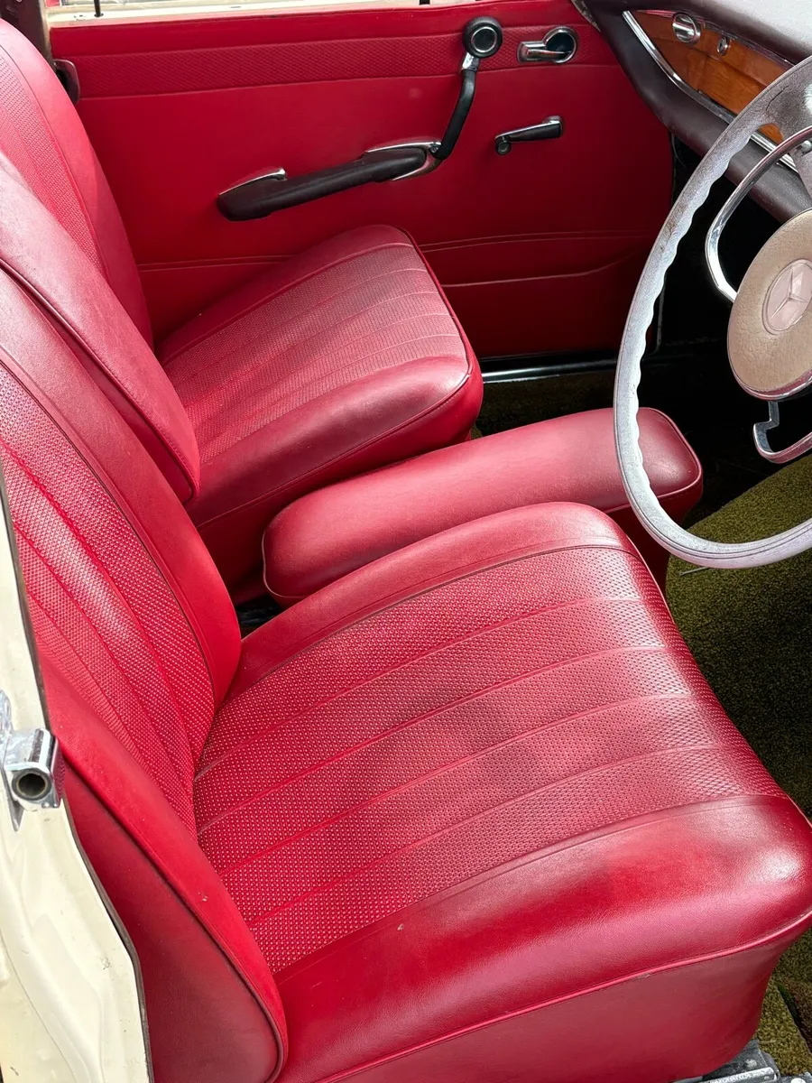 Mercedes Benz W 111 / 1966 - Image 4