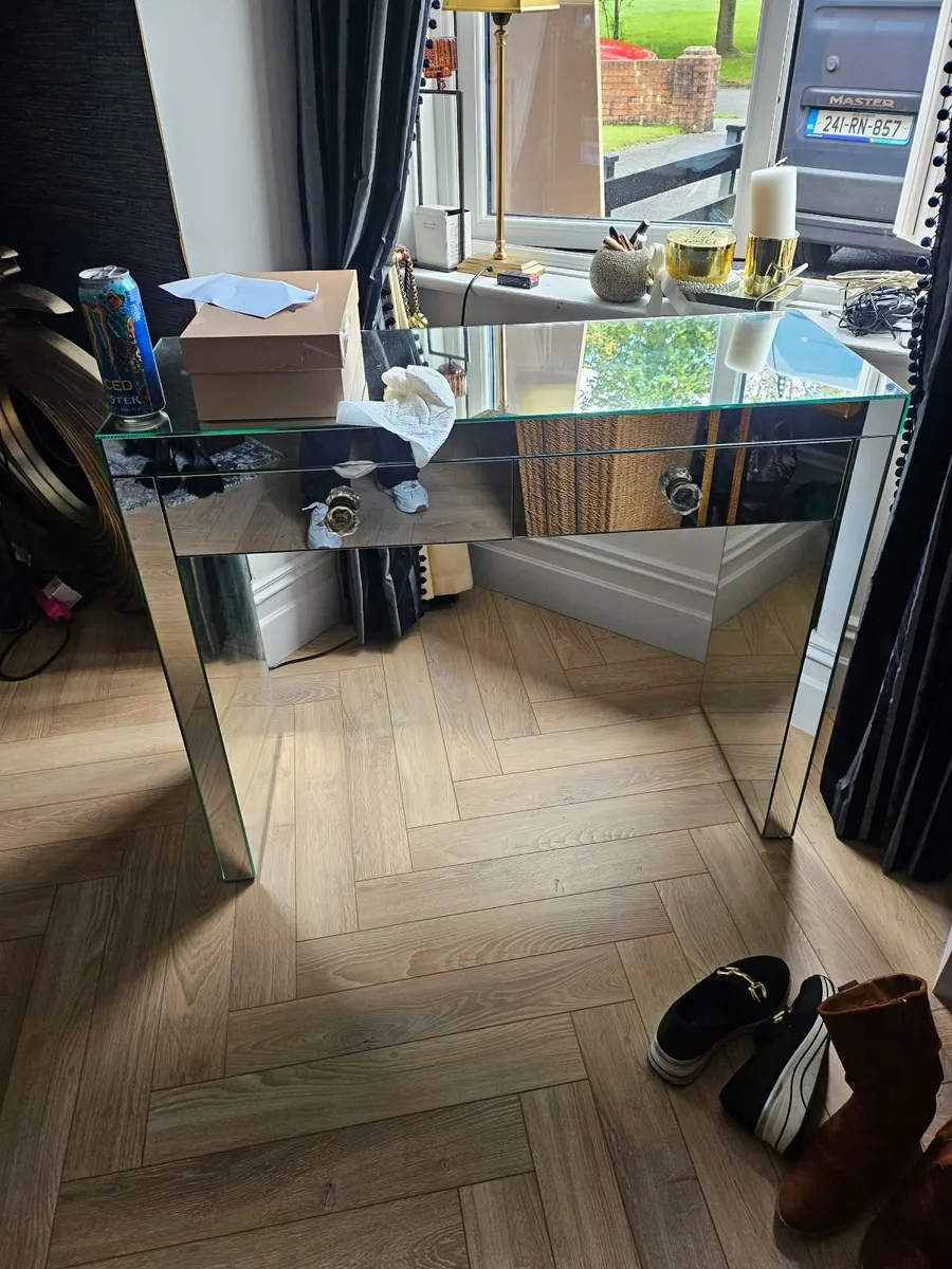 Mirrow CONSOLE TABLE