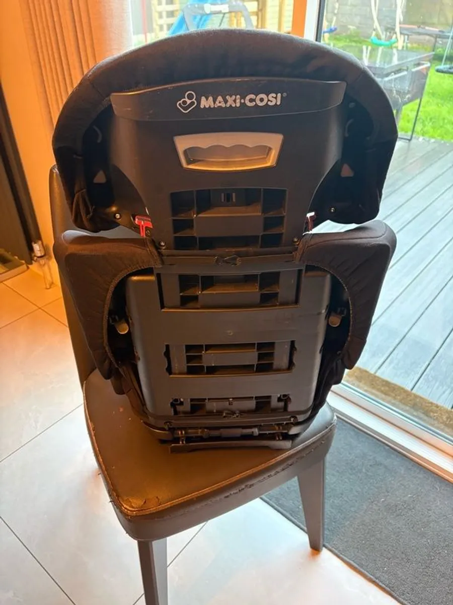 MaxiCosi Rodi Airprotect group2/3 car seat - Image 4