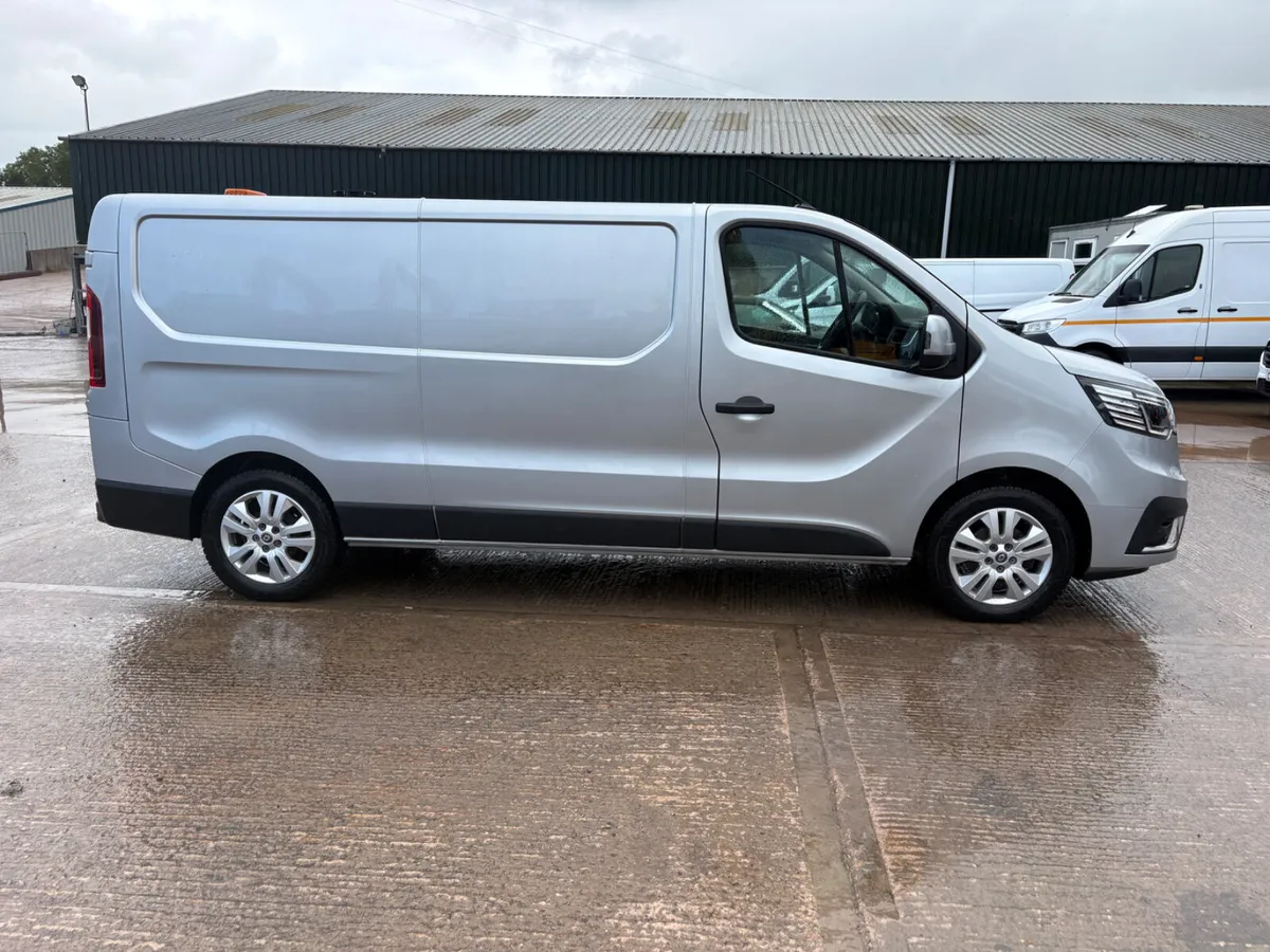 2022 Renault Trafic LL 2.0 Sport Finance Arranged - Image 2