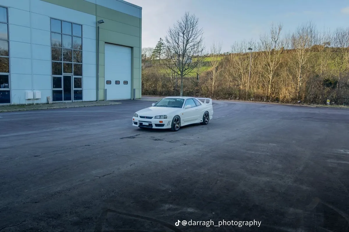 Nissan r34 gtt skyline - Image 1
