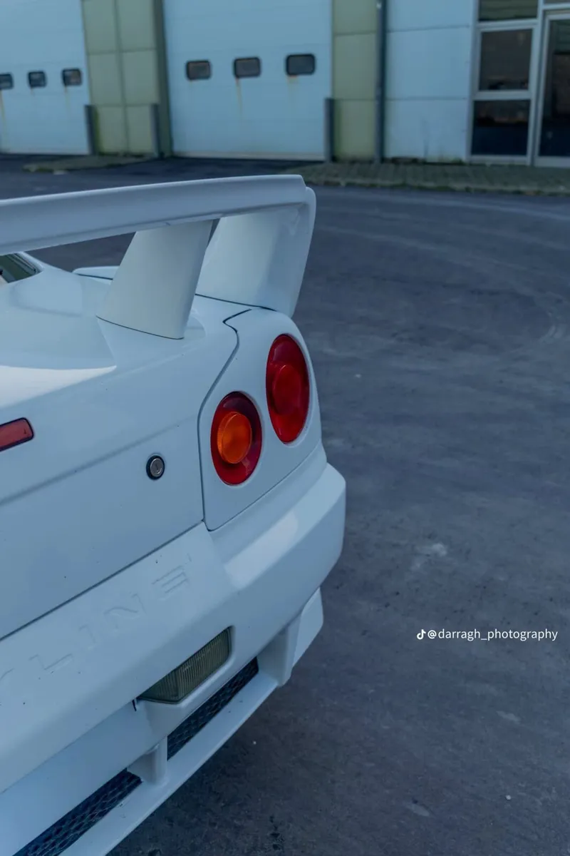 Nissan r34 gtt skyline - Image 4