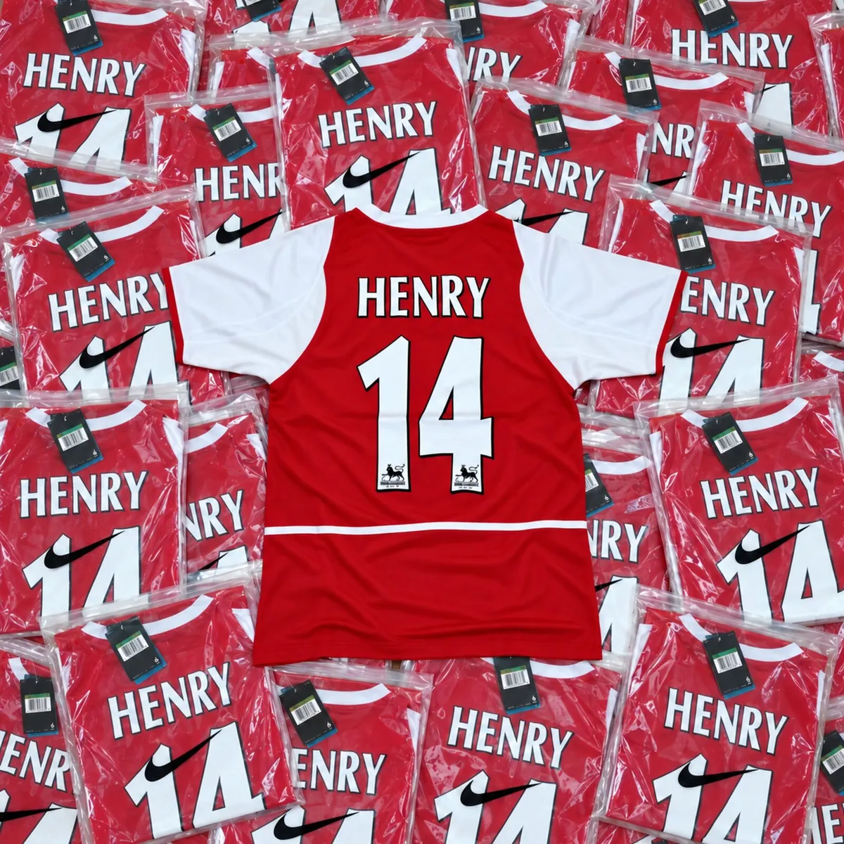 Arsenal retro football jersey - Image 1