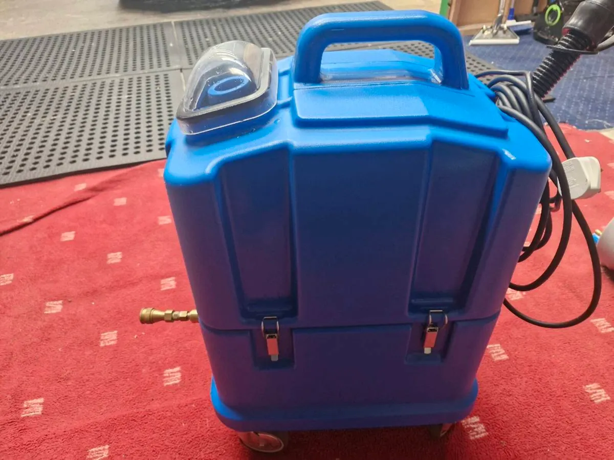 Carpet cleaning machine - Image 3