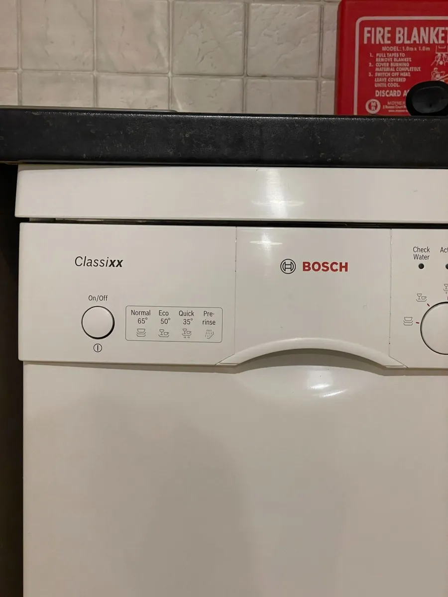 Bosch dishwasher €70 ONO - Image 1