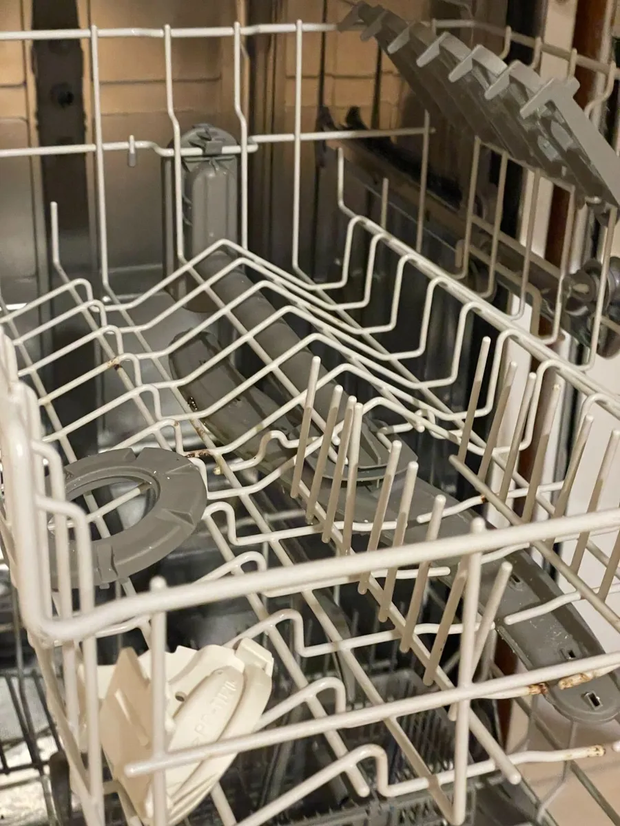 Bosch dishwasher €70 ONO - Image 4