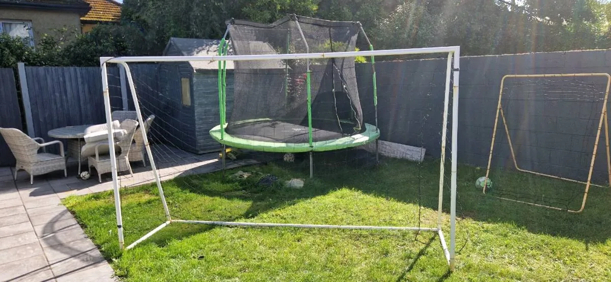 Soccer goal and rebounder - Image 1